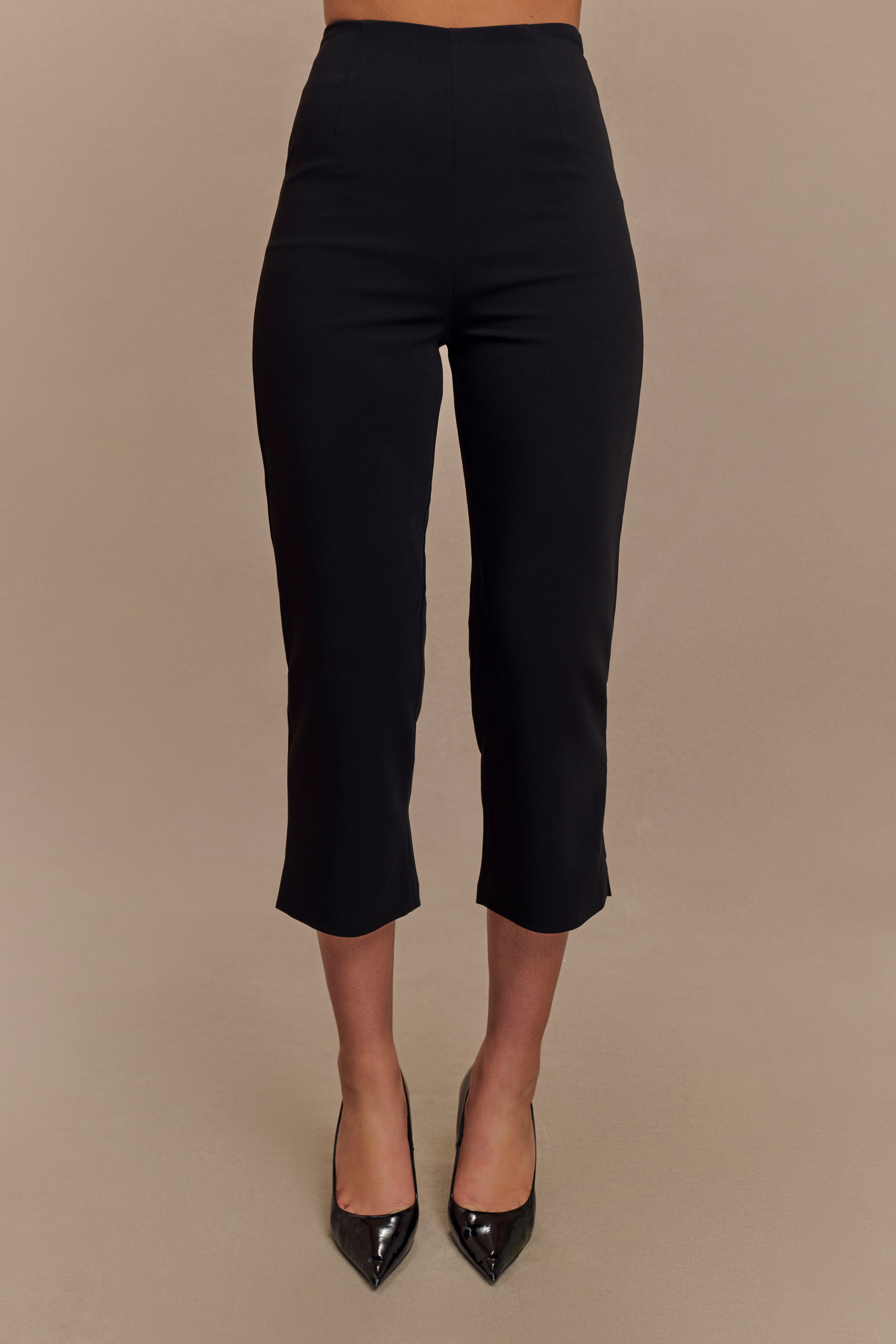 Nola Suiting Capri Pants - Black